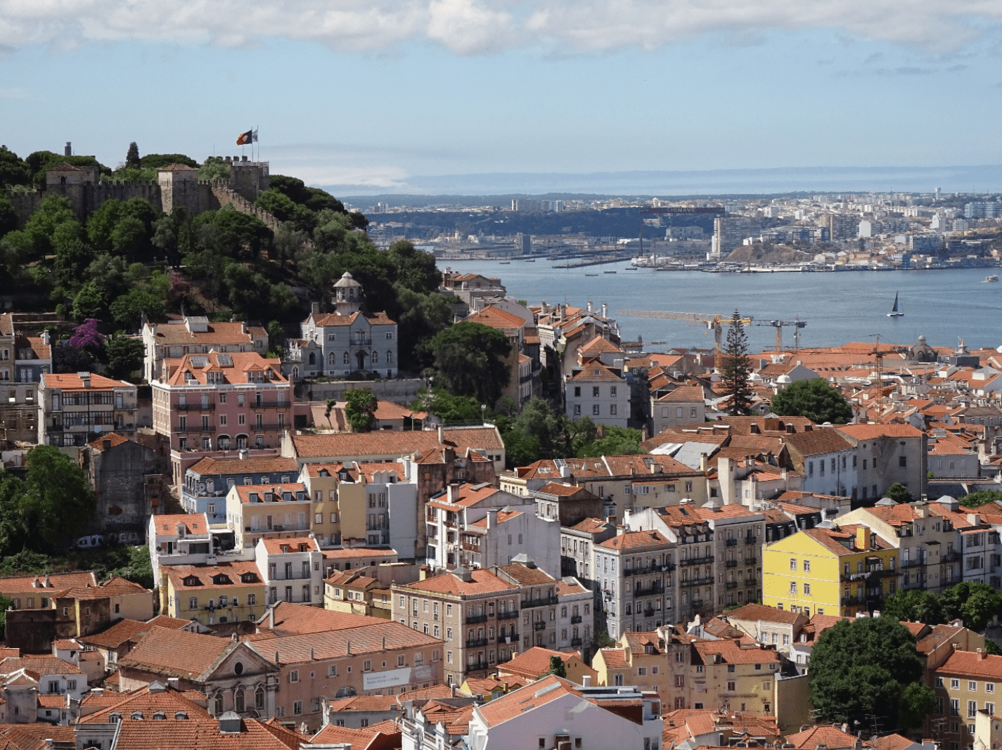 Traditional Neighbourhoods of Lisbon - Mouraria / Alfama